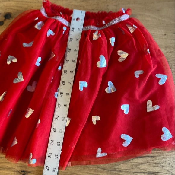 Cat and Jack Silver Metallic Heart Red Tulle Skirt Girls 6/6x Preloved - Picture 2 of 6